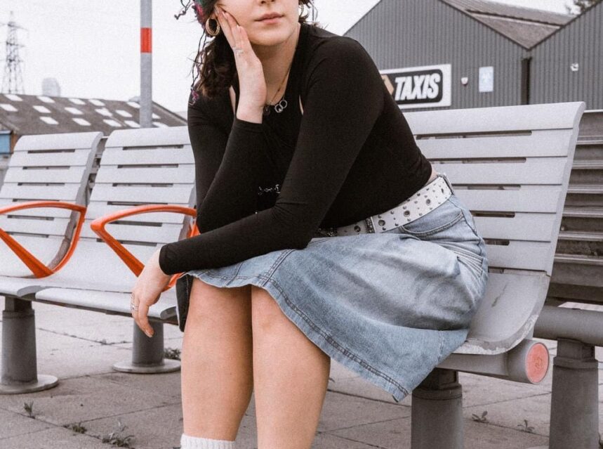 April shares new single ‘Impossible’ • WithGuitars