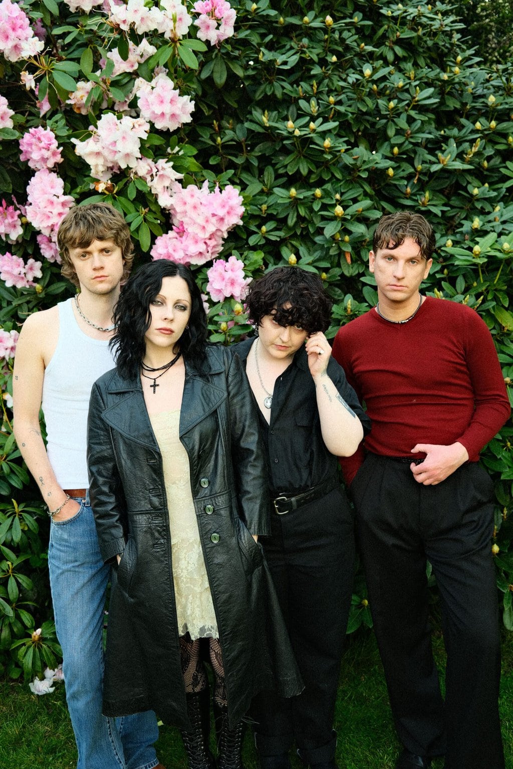 Pale Waves air Gravity Single - Out Now // Smitten LP - 27 September