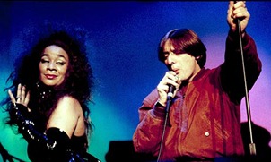 Happy-Mondays-Rowetta-Sat-live_2b
