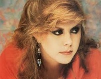 Kirsty_MaColl_Red_promo_2a